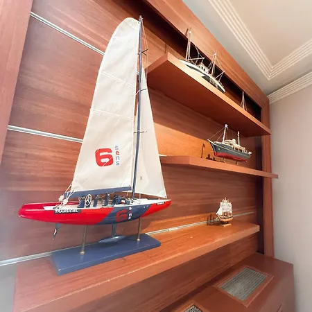 Yacht Arena Lux *